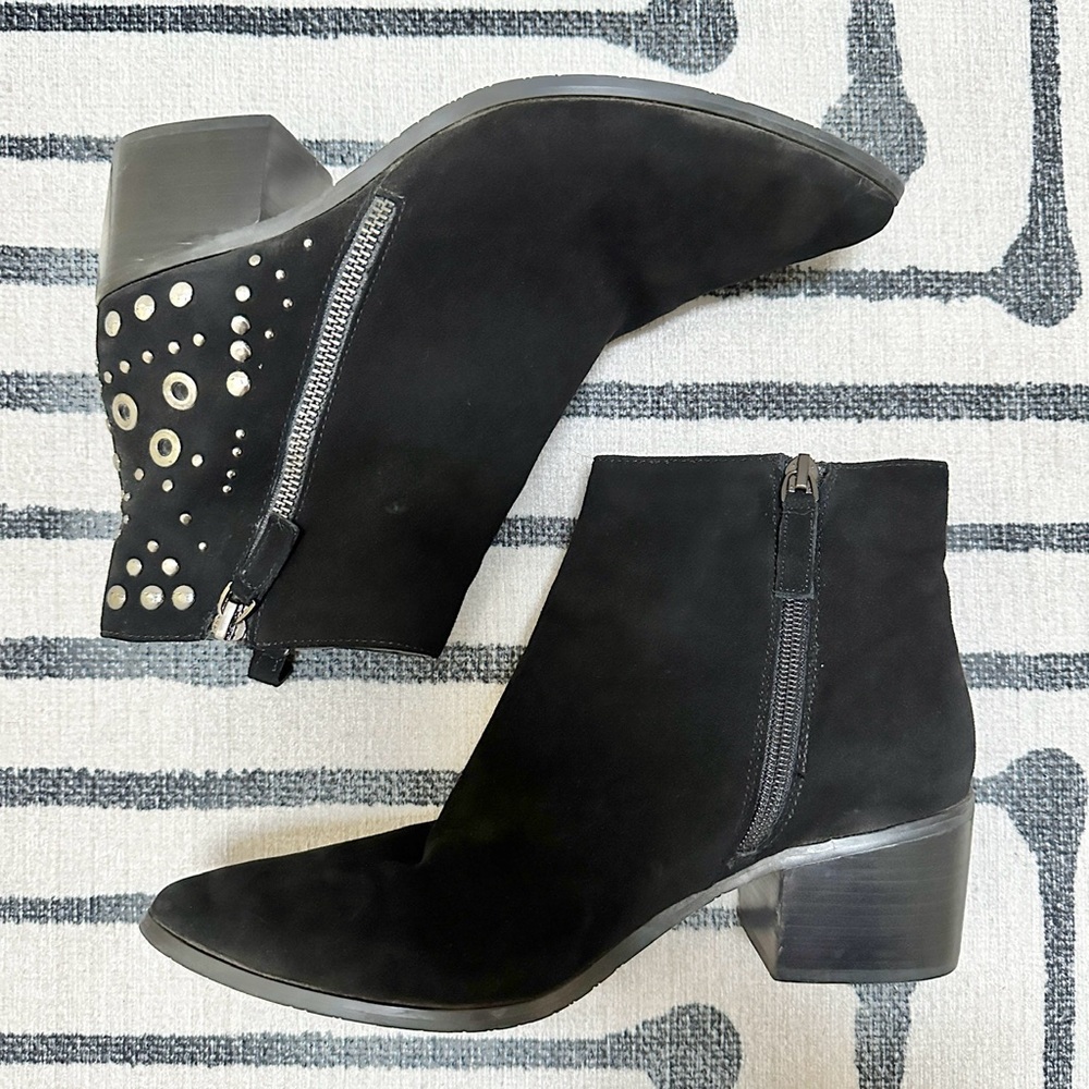 TAHARI Rachel Suede Ankle Bootie - Picture 4 of 9
